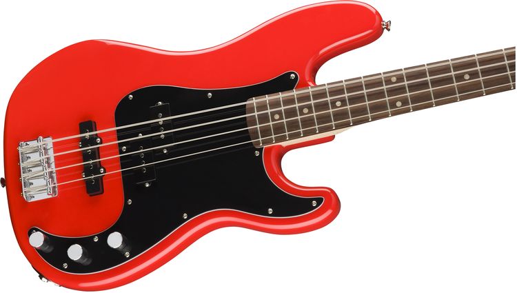 squier bass p bass